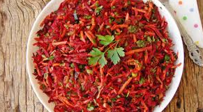 Kırmızı Pancar Salatası: Doğanın Kırmızı Mucizesi ve Sağlığınızın Yeni Desteği