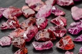 Garnet taşının faydaları nelerdir? Özellikleri